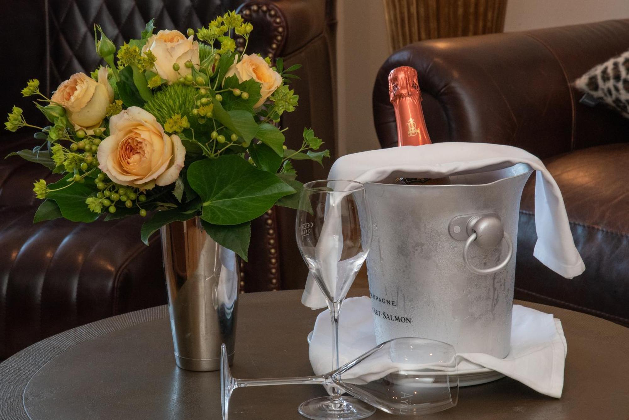 Hotel Restaurant Vinothek Lamm باد هيرنالب المظهر الخارجي الصورة