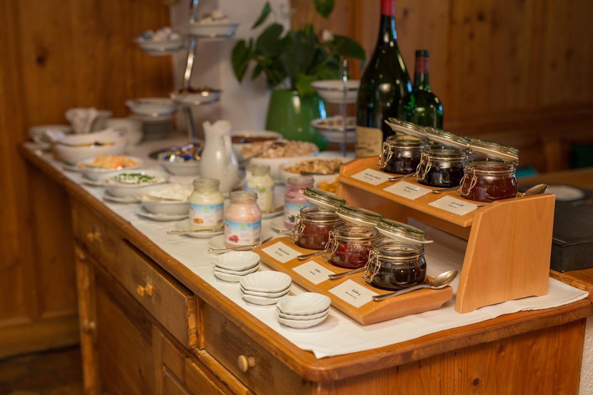 Hotel Restaurant Vinothek Lamm باد هيرنالب المظهر الخارجي الصورة