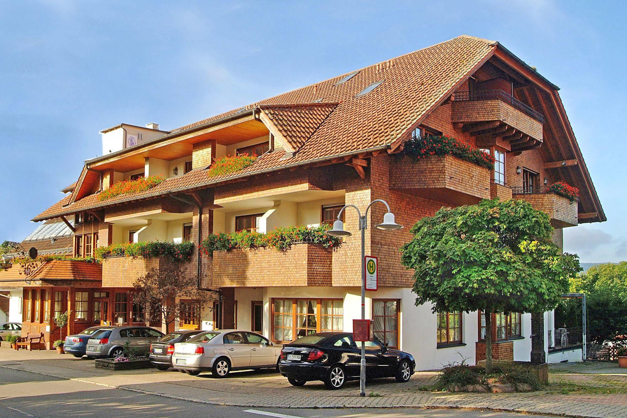 Hotel Restaurant Vinothek Lamm باد هيرنالب المظهر الخارجي الصورة